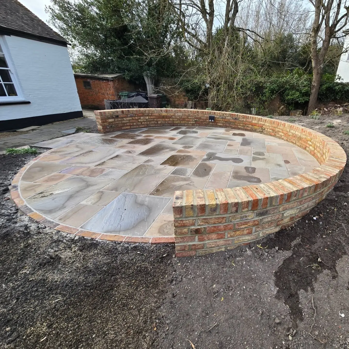 Sunken Patio Garden Project in Hollingbourne – project photo