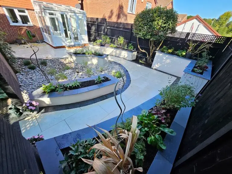 Garden landscaping photo from August 29, 2024