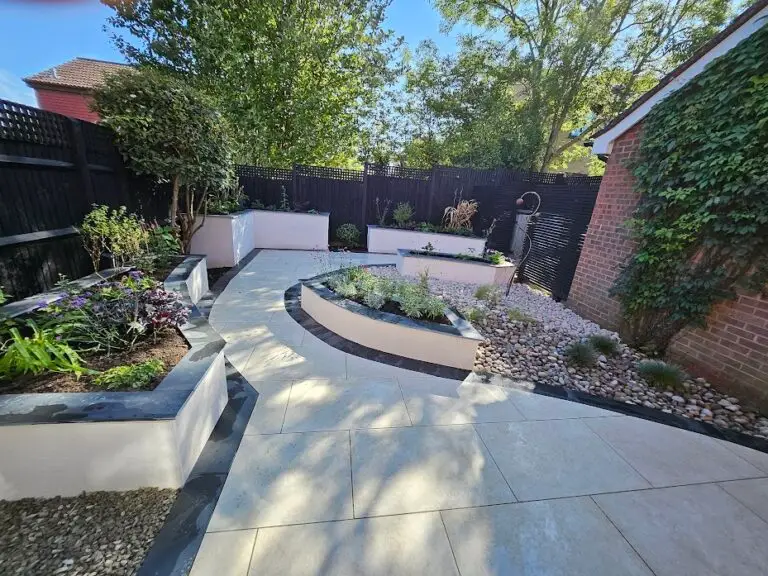 Garden landscaping photo from August 29, 2024